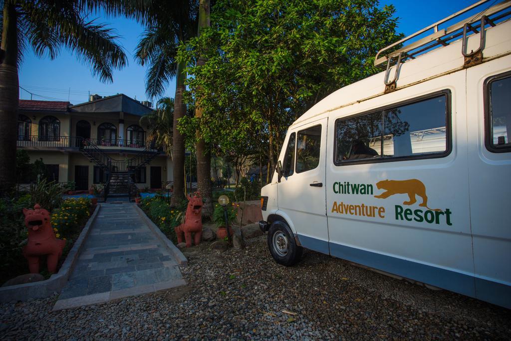 Chitwan Adventure Resort Sauraha Exterior photo