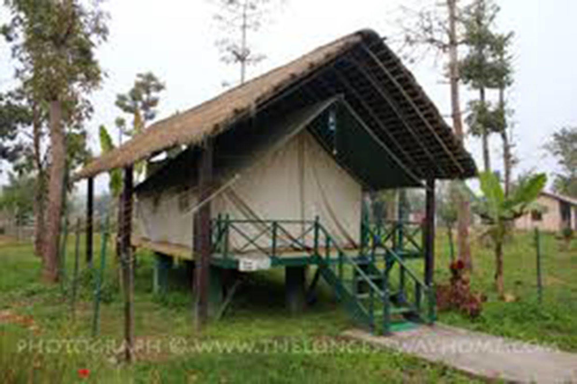 Chitwan Adventure Resort Sauraha Exterior photo
