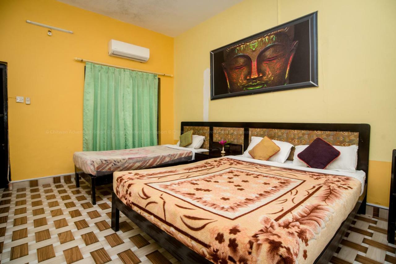 Chitwan Adventure Resort Sauraha Exterior photo